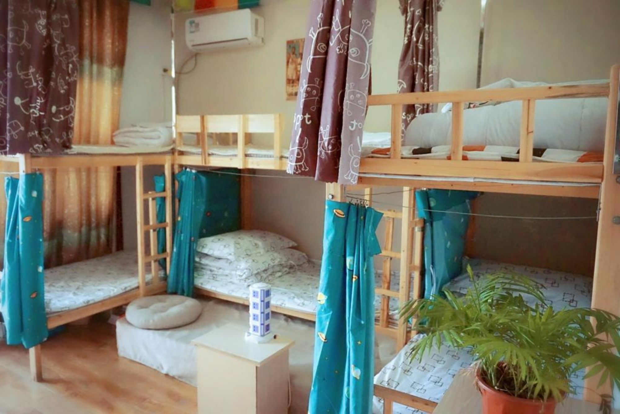 Huanlesong Youth Hostel Vuhan Dış mekan fotoğraf