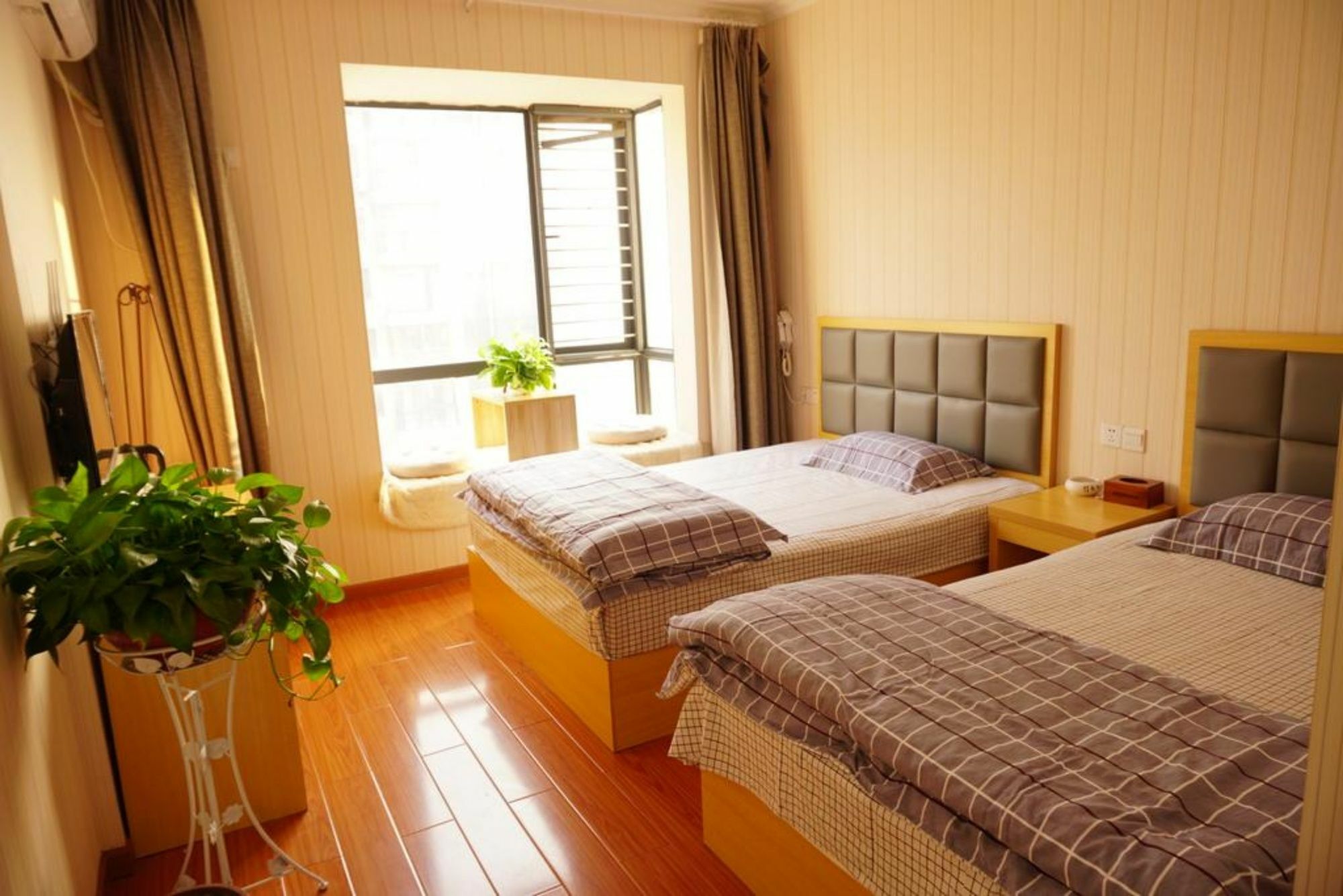 Huanlesong Youth Hostel Vuhan Dış mekan fotoğraf